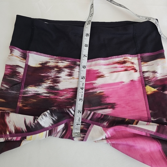 Lululemon Speed Tight IV Full-On Luxtreme Pigment Wind Rumble Print Size 6 - Picture 9 of 10